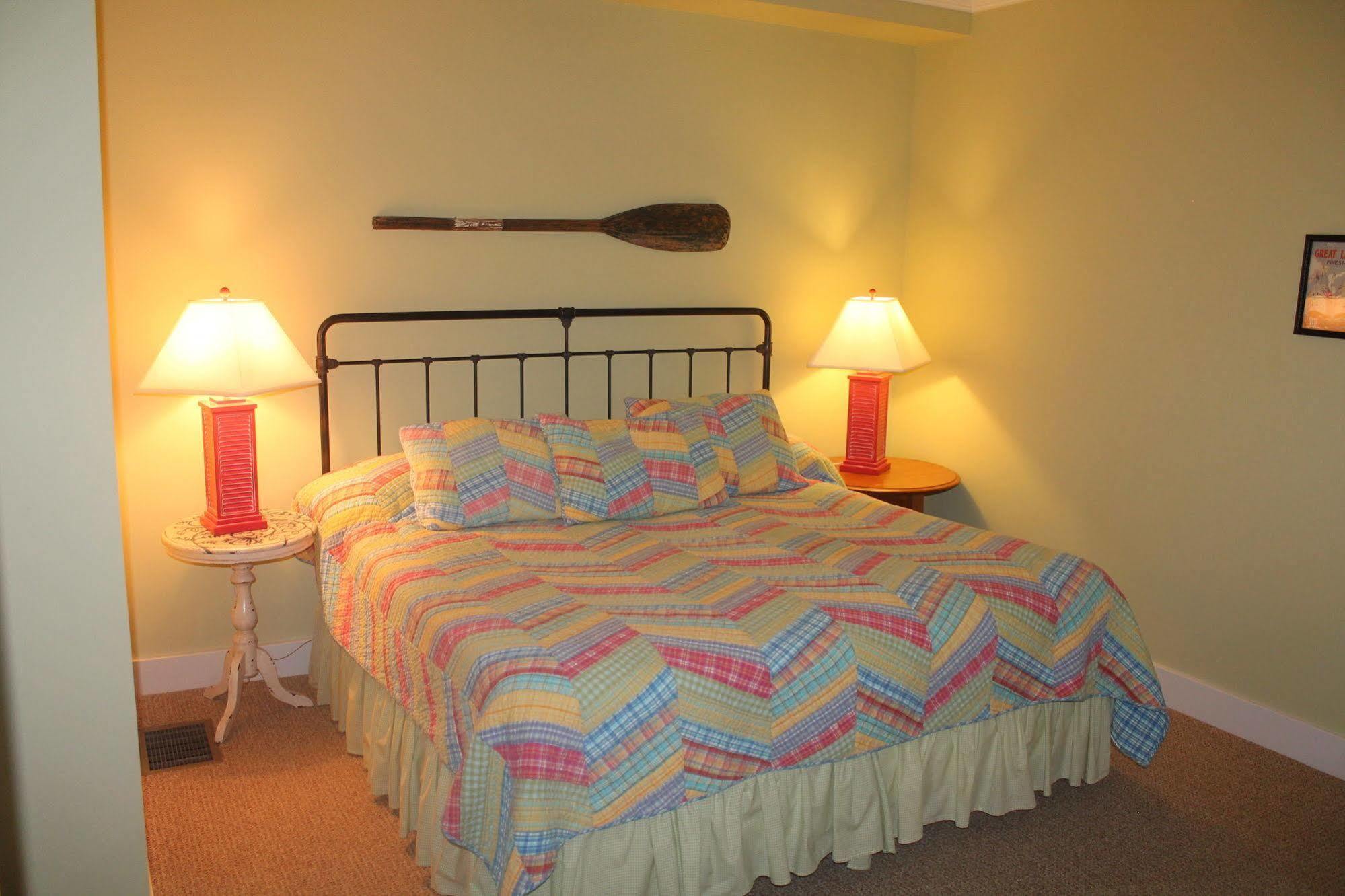 Captain'S Cottage Suites 그랜드헤이븐 외부 사진
